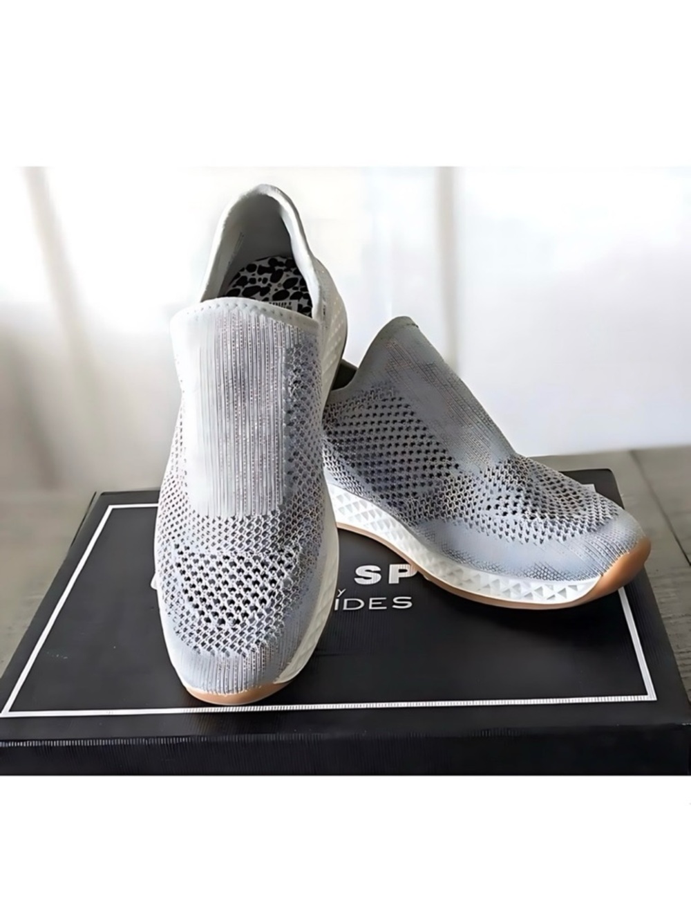 J-Slides “Tiger” Silver Gray Metallic Knit Slip-On Sneakers Size 10 New In Box